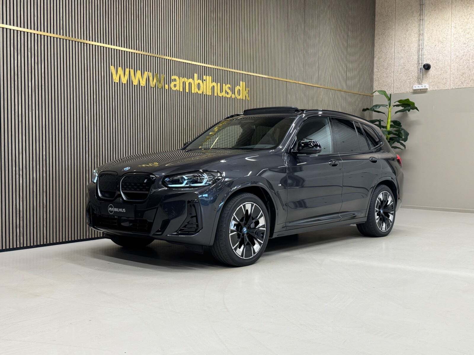 BMW iX3 Charged Plus M-Sport