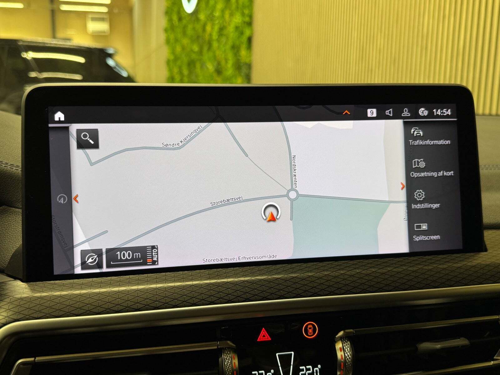 Grå BMW iX3 fra 2024