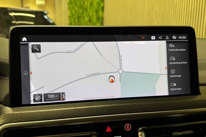 Grå BMW iX3 fra 2024