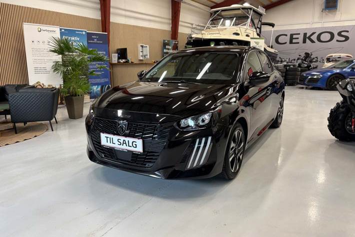 Sort Peugeot 208 fra 2024