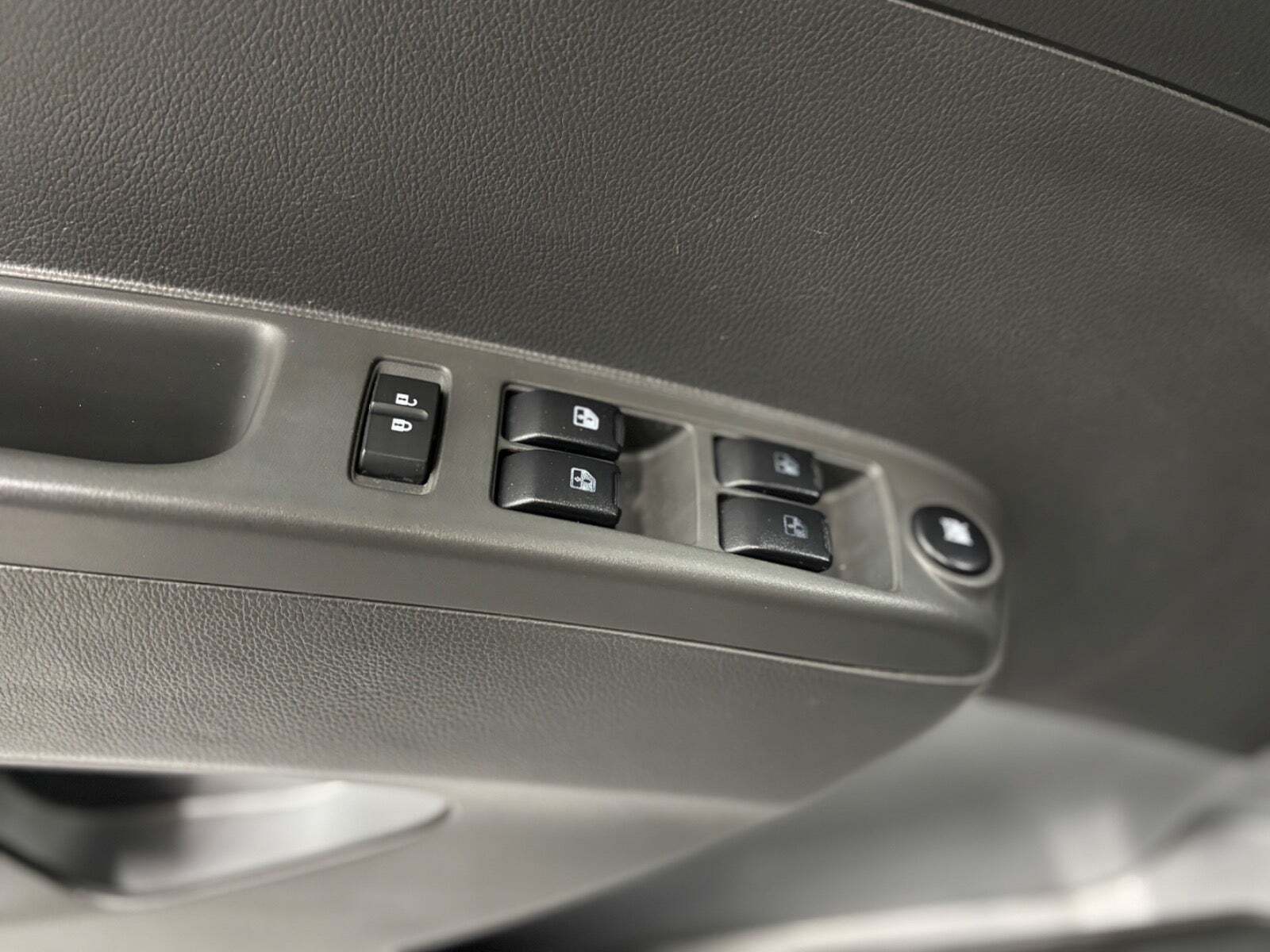 Grå Chevrolet Spark fra 2013