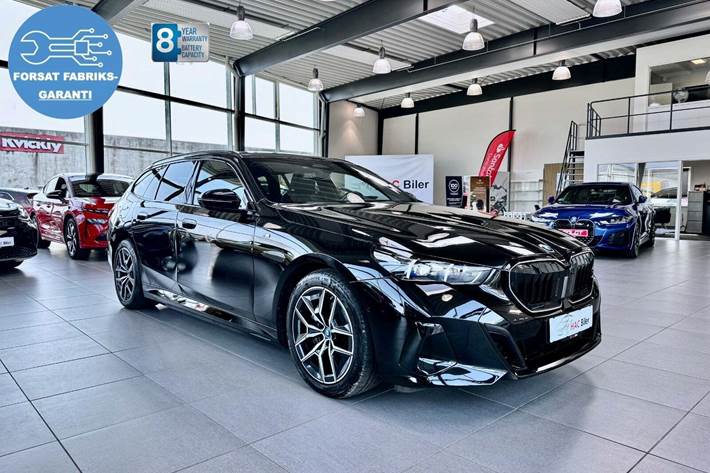 Sort BMW i5 fra 2025