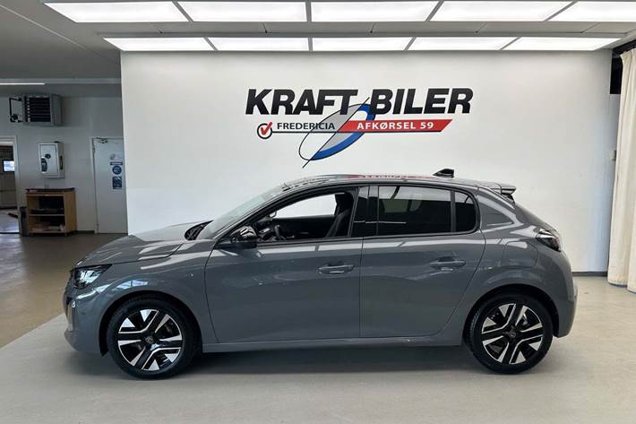 Grå Peugeot 208 fra 2024