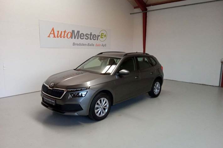 Grå Skoda Kamiq fra 2022