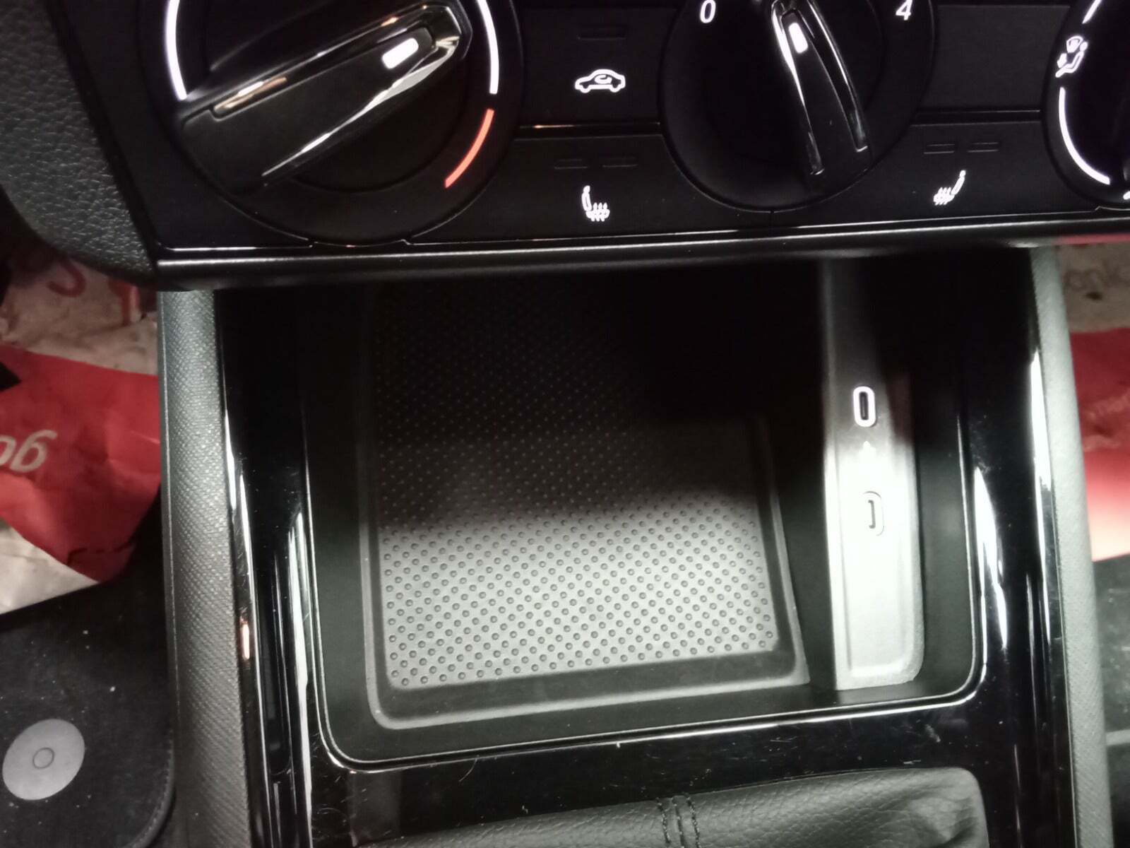 Grå Skoda Kamiq fra 2022