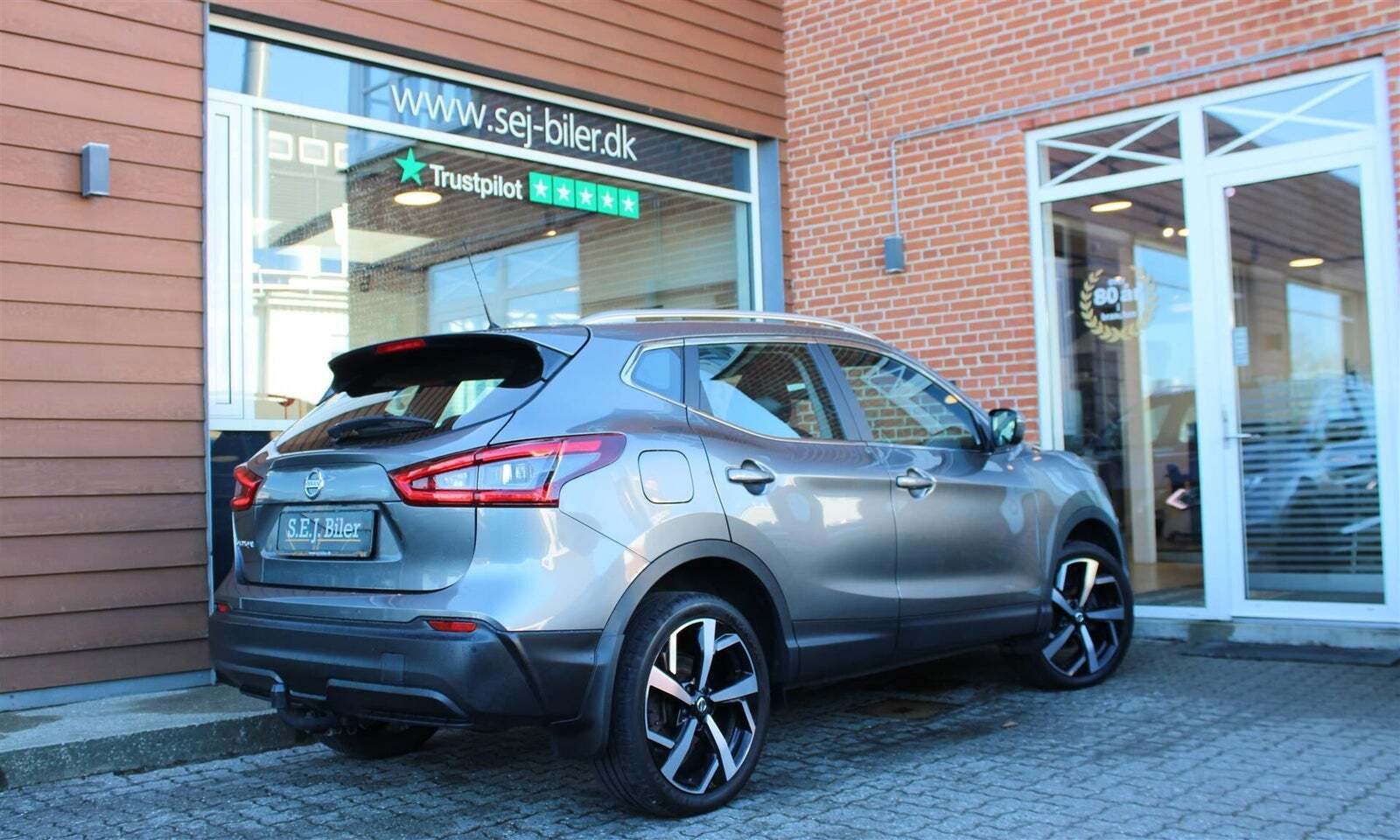Grå Nissan Qashqai fra 2019