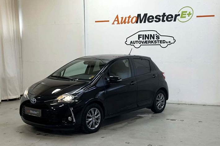 Sort Toyota Yaris fra 2017