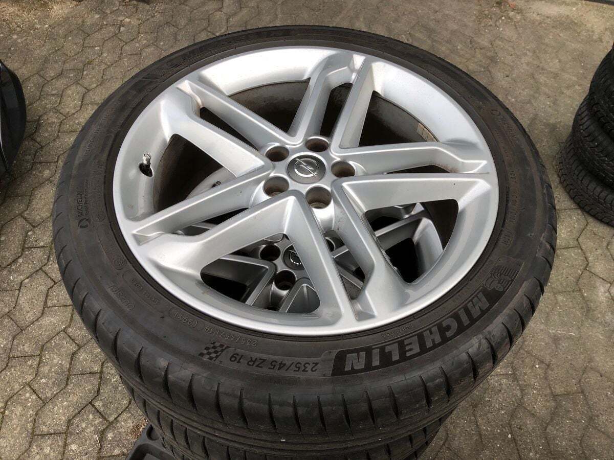 Sølv Opel Mokka X fra 2016