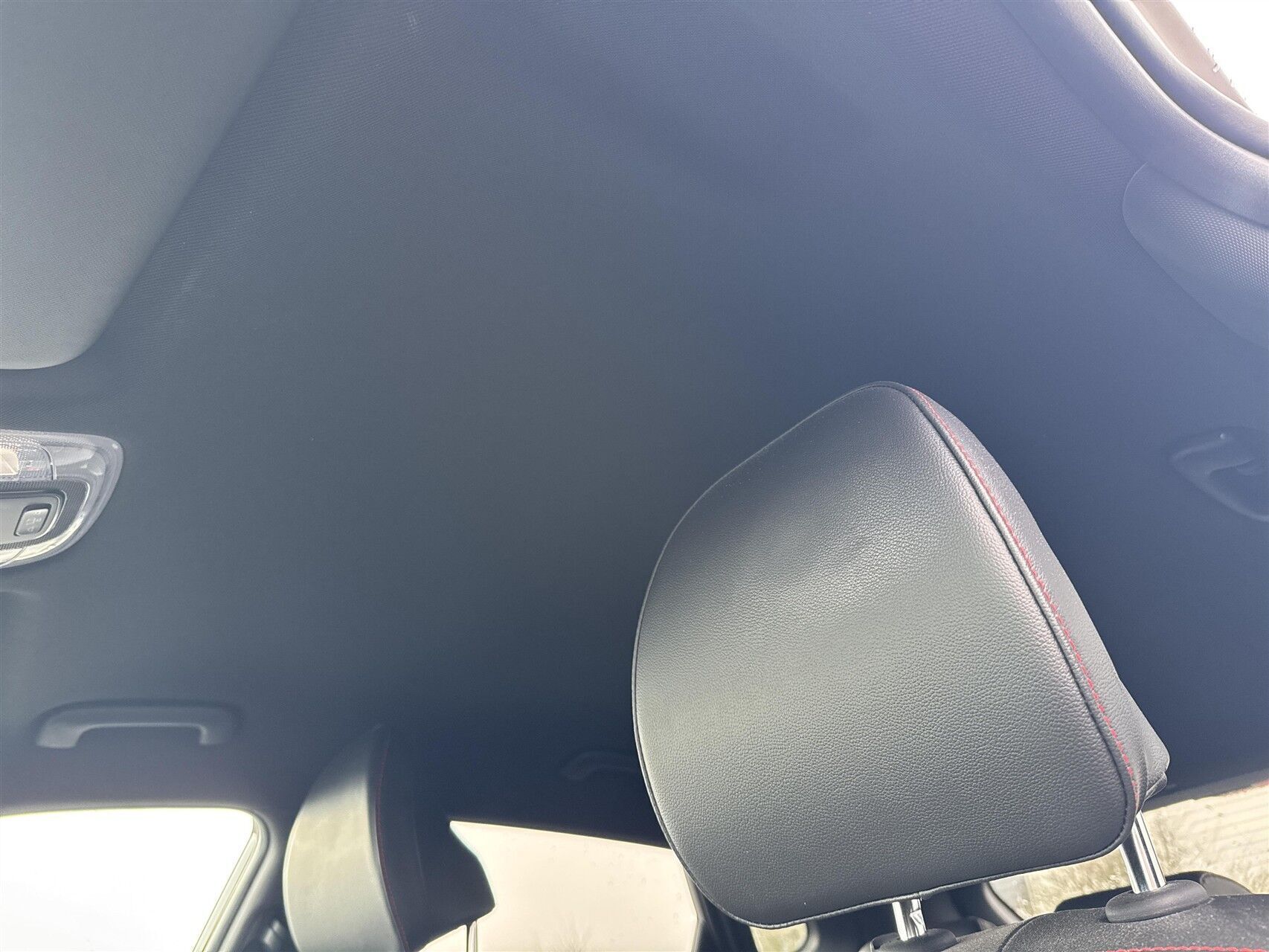 Sølv Hyundai Kona fra 2024