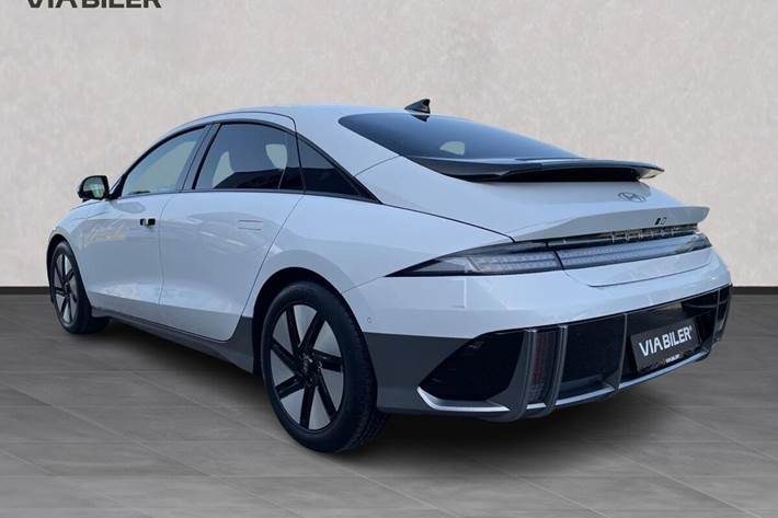 Hvid Hyundai Ioniq 6 fra 2025