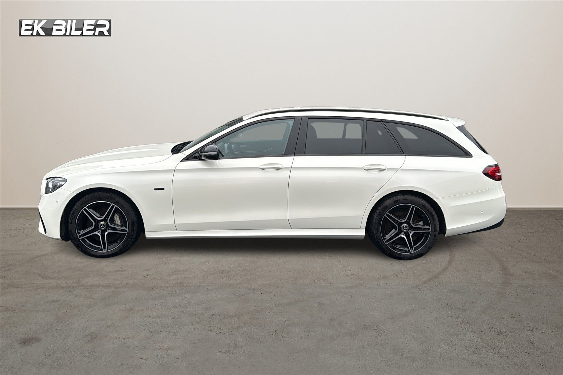 Mercedes E300 de 2,0 T Plugin-hybrid AMG Line 9G-Tronic 306HK Stc Aut.