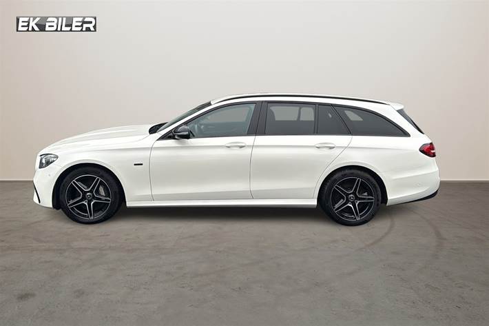 Hvid Mercedes E300 de fra 2020