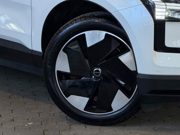 Volvo EX30 Extended Range Plus