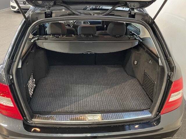 Sort Mercedes C250 fra 2012