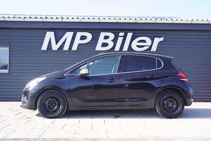 Sort Peugeot 208 fra 2017