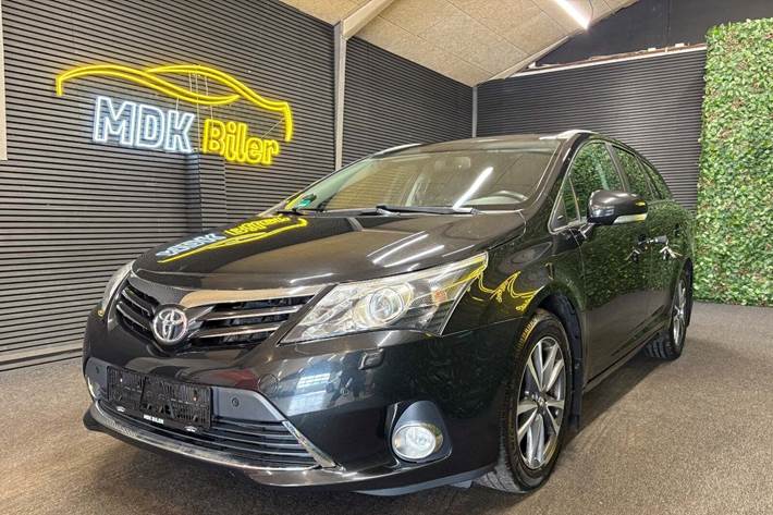 undefined Toyota Avensis fra 2014