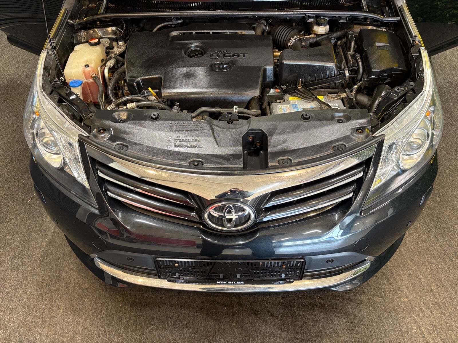 undefined Toyota Avensis fra 2014