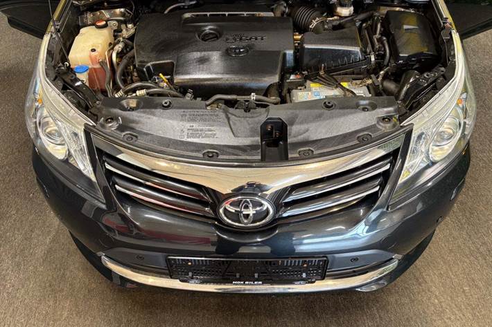 undefined Toyota Avensis fra 2014