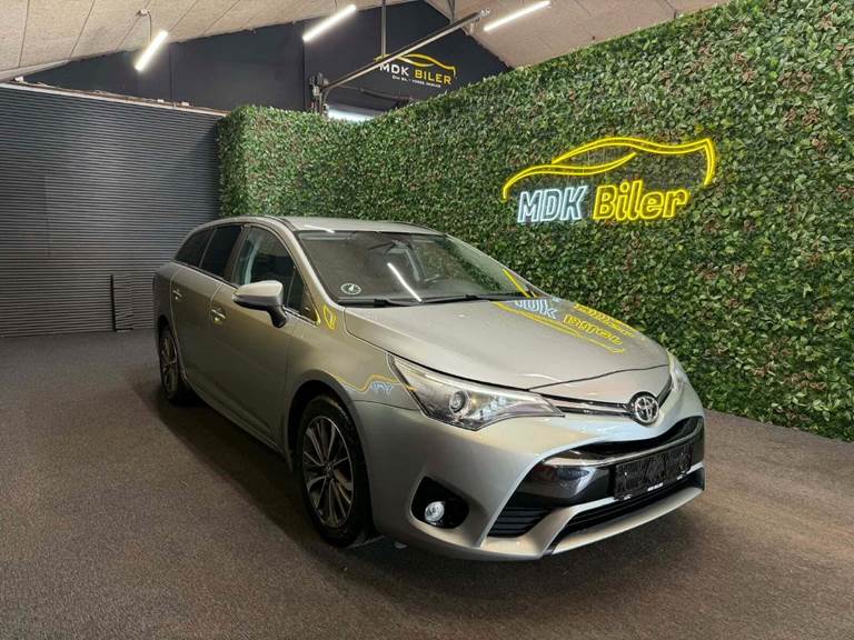 Toyota Avensis 1,8 VVT-i T2 Touring Sports