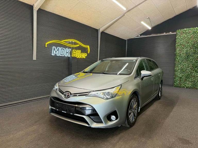 Toyota Avensis 1,8 VVT-i T2 Touring Sports