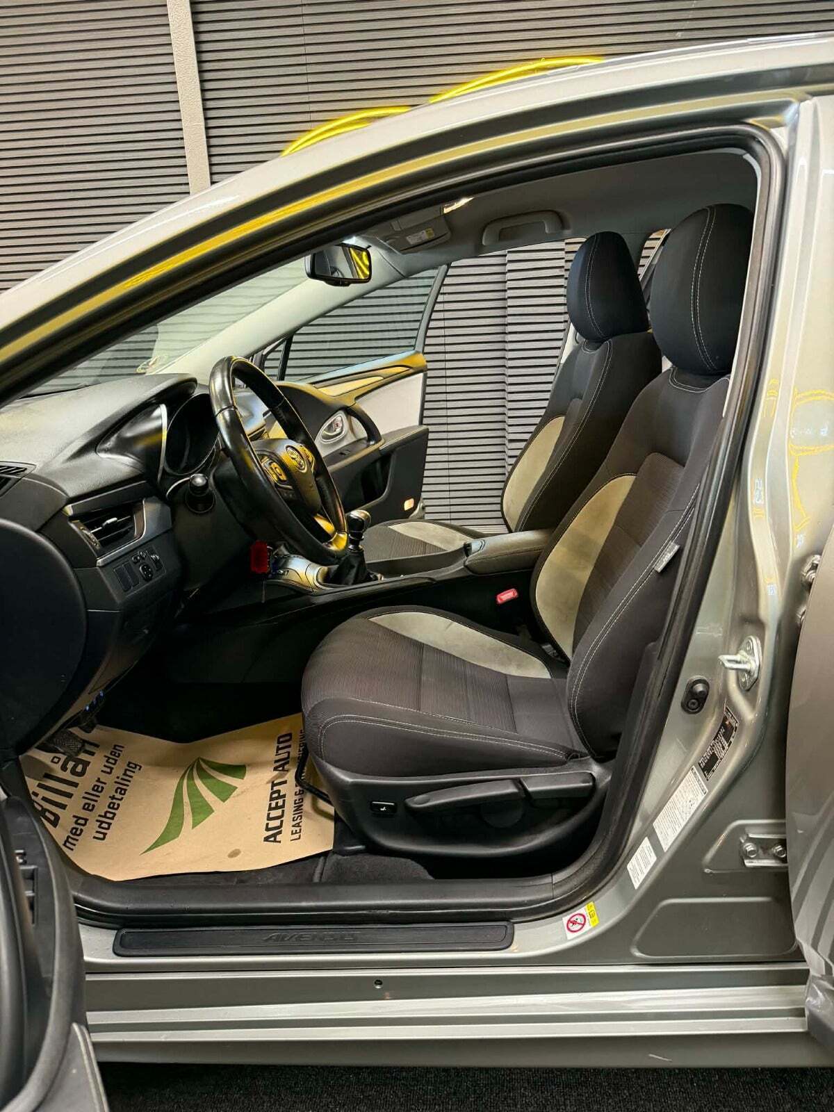 Toyota Avensis 1,8 VVT-i T2 Touring Sports