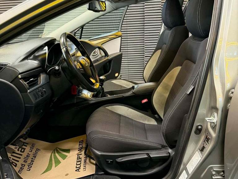 Toyota Avensis 1,8 VVT-i T2 Touring Sports