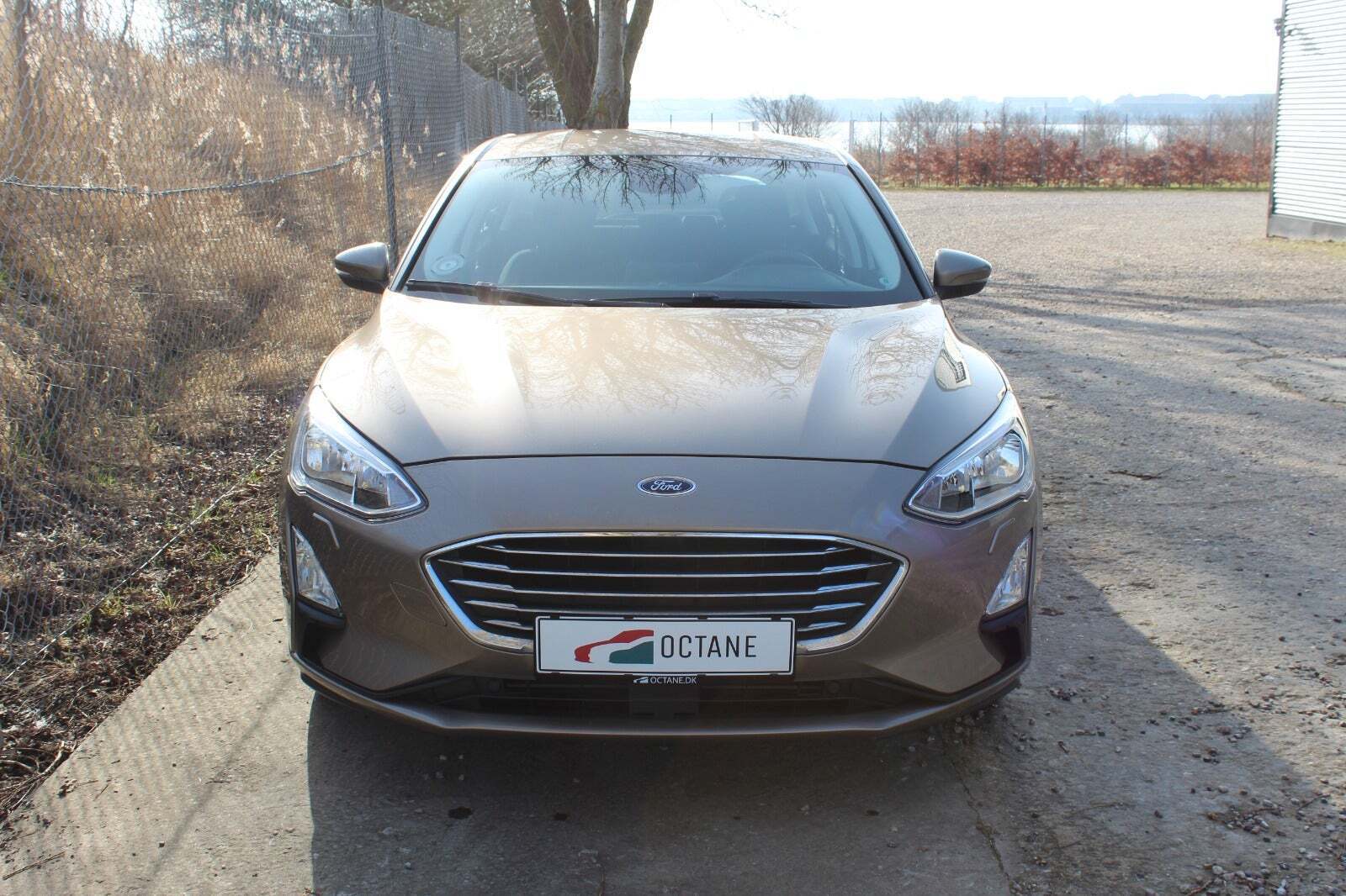 Orange Ford Focus fra 2019