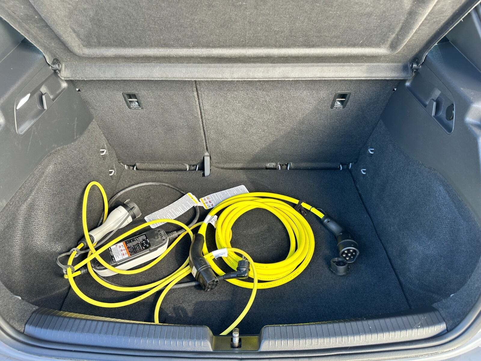 Grå Cupra Born fra 2022