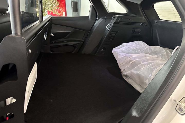 Hvid Peugeot 3008 fra 2022