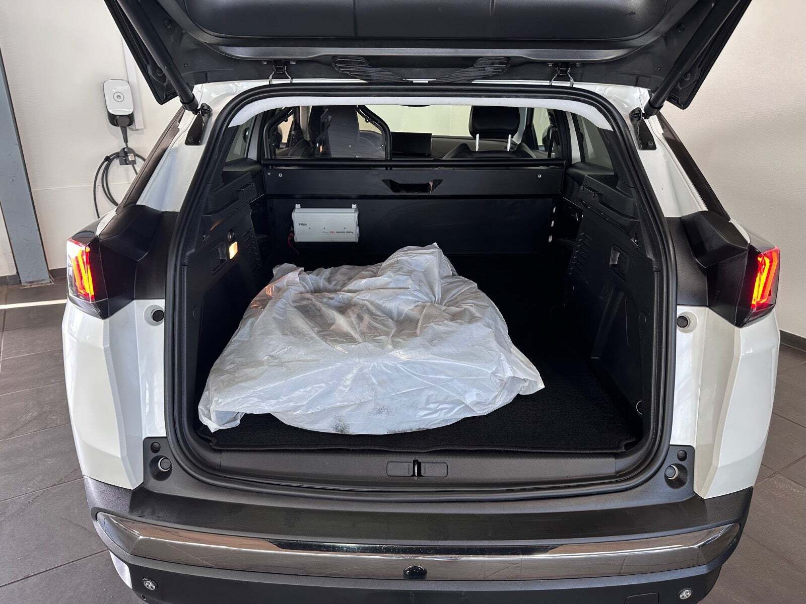 Hvid Peugeot 3008 fra 2022