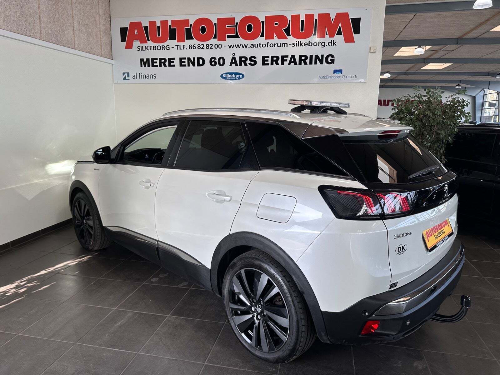 Hvid Peugeot 3008 fra 2022