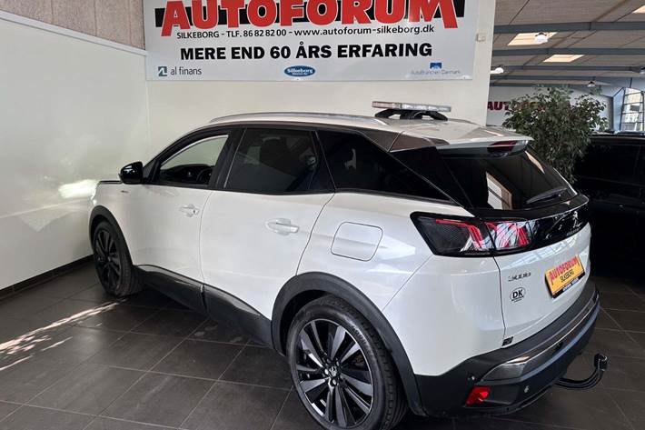 Hvid Peugeot 3008 fra 2022