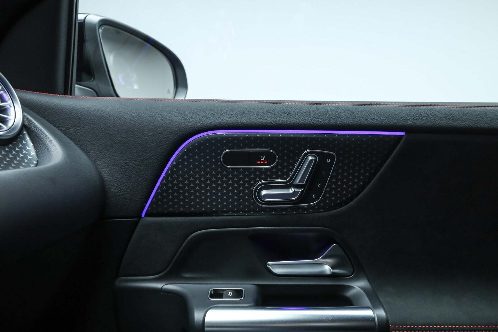 Sort Mercedes EQA250+ fra 2025