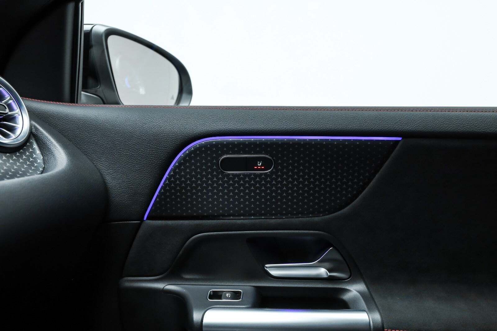 Sort Mercedes EQA250+ fra 2025