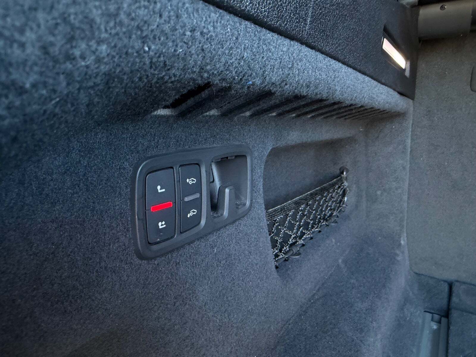 Grå Audi Q8 fra 2018