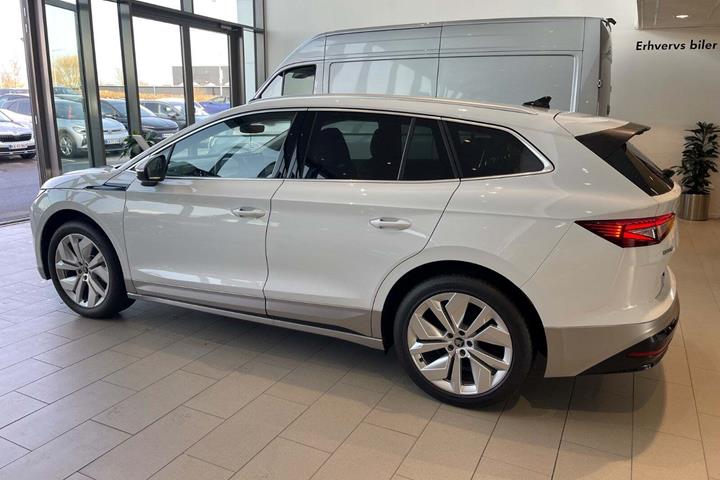 Hvid Skoda Enyaq fra 2026