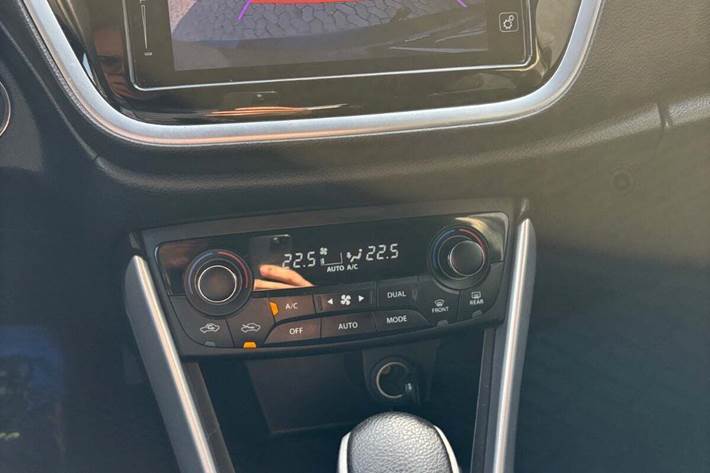 Grå Suzuki S-Cross fra 2017