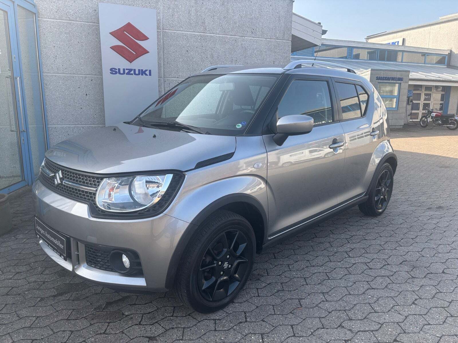 Grå Suzuki Ignis fra 2018