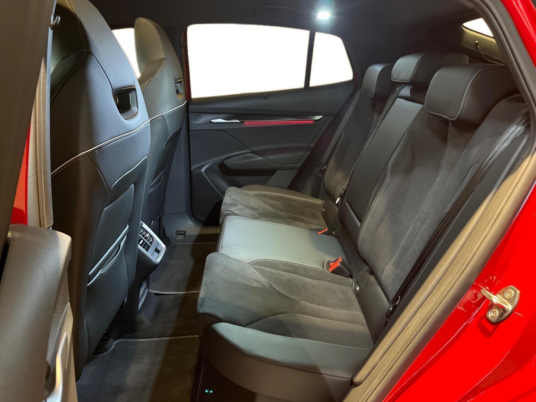 Rød Skoda Enyaq fra 2025