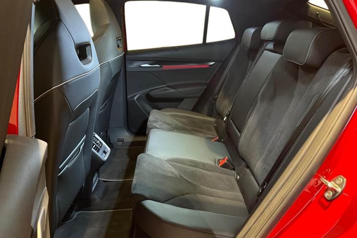 Rød Skoda Enyaq fra 2025