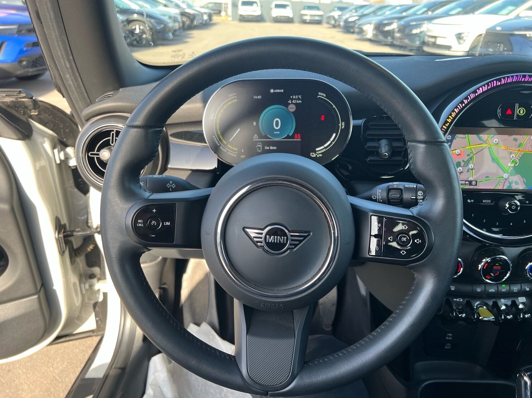 Hvid Mini Cooper fra 2022