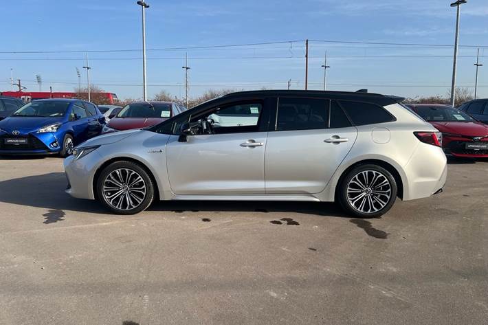 Grå Toyota Corolla fra 2019