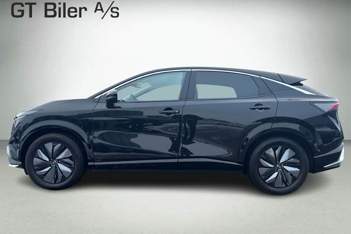 Sort Nissan Ariya fra 2024