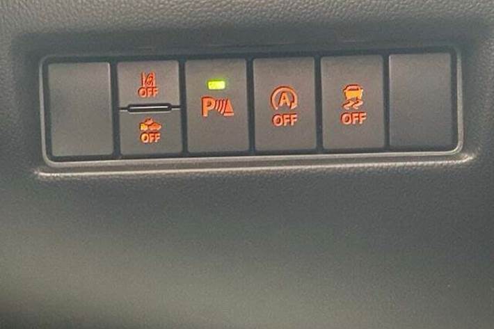 Grå Suzuki Swift fra 2021