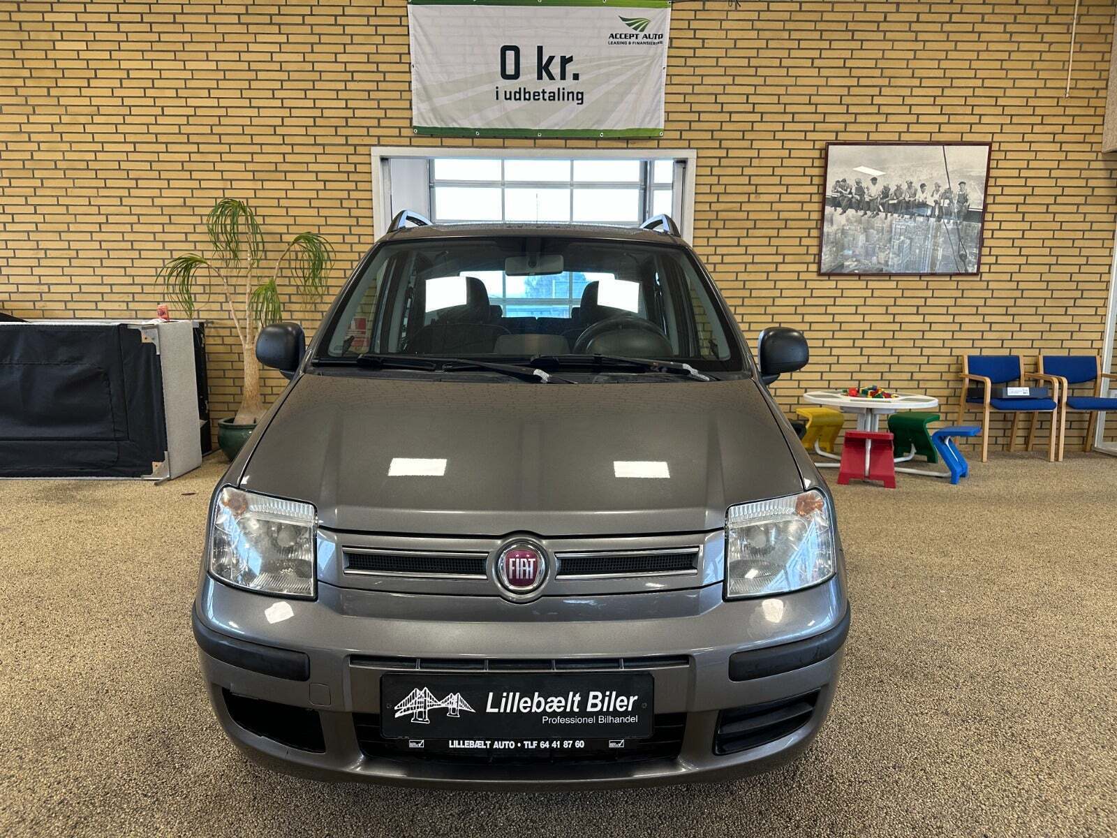 Grå Fiat Panda fra 2011