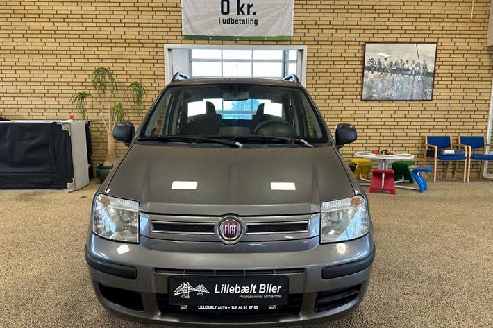 Grå Fiat Panda fra 2011