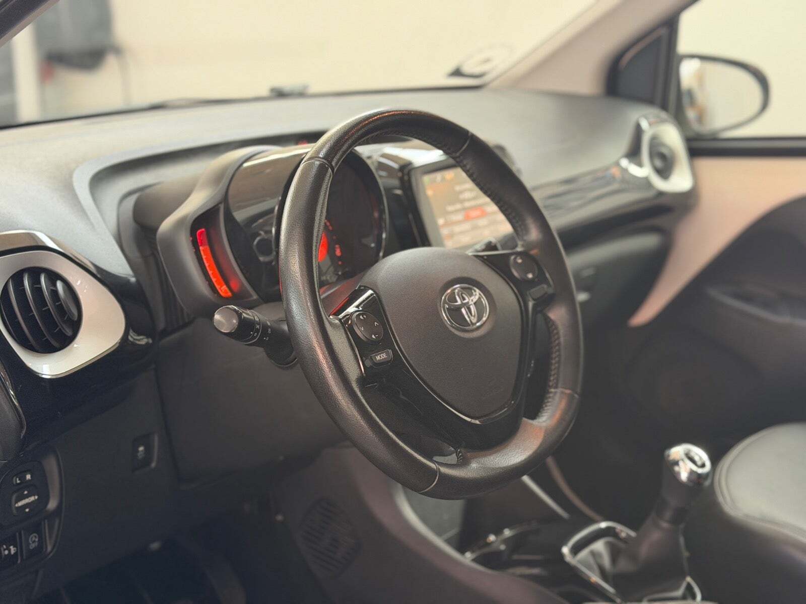 Toyota Aygo 1,0 VVT-i x-cellence