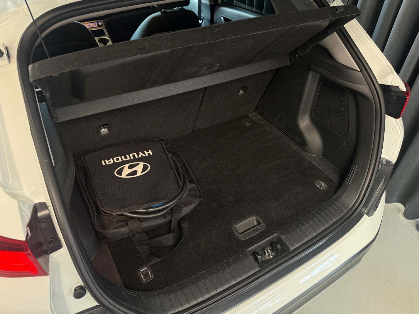 Hvid Hyundai Kona fra 2021