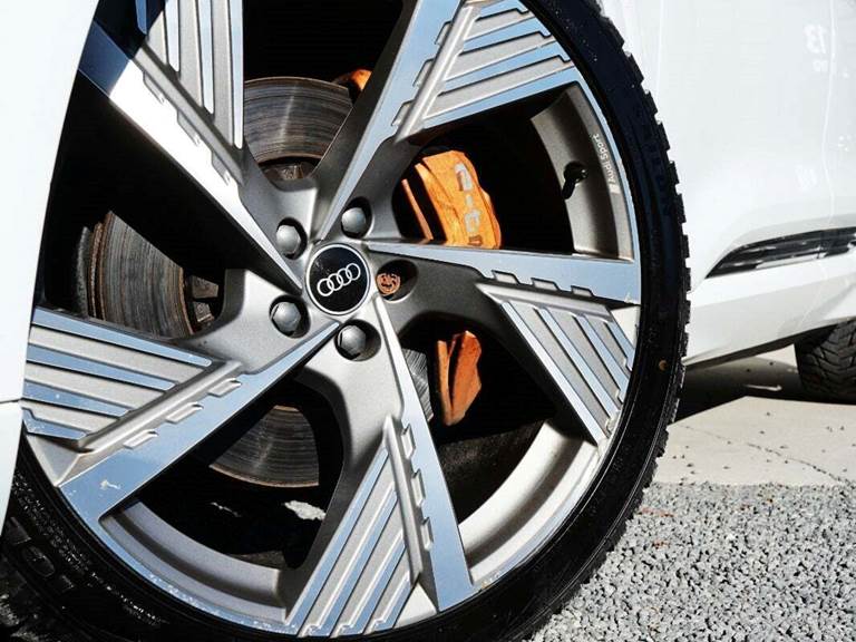 Audi e-tron 55 Advanced Sportback quattro