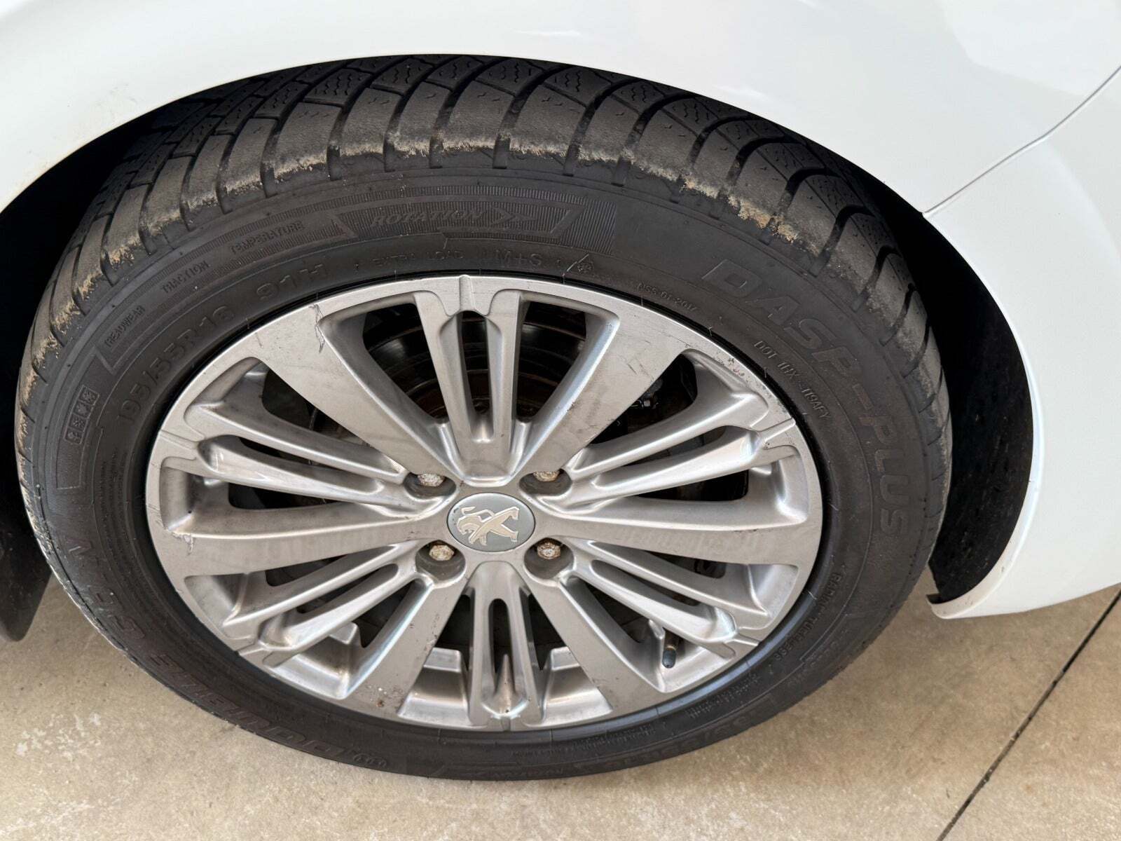 Hvid Peugeot 208 fra 2016